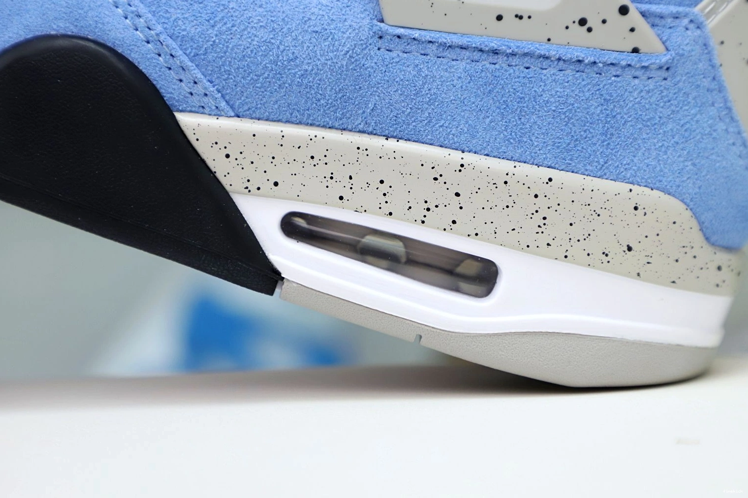 JORDAN 4 BLUE UNIVERSITY AIR 0209